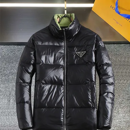 プラダ ダウンジャケット