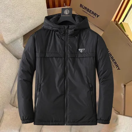 プラダ ダウンジャケット