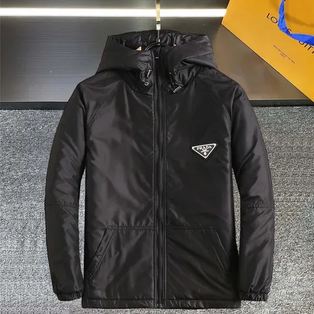 プラダ ダウンジャケット