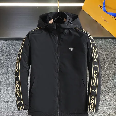 プラダ ダウンジャケット
