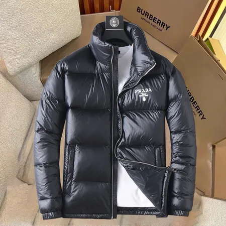 プラダ ダウンジャケット