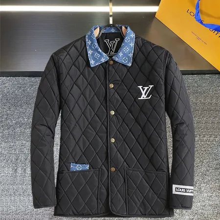 ルイヴィトン ダウンジャケット