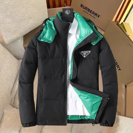 プラダ ダウンジャケット