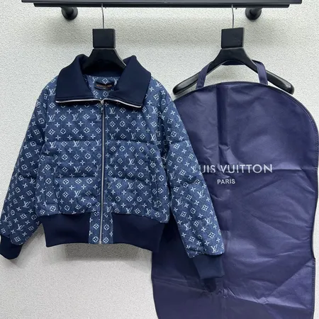 ルイヴィトン ダウンジャケット