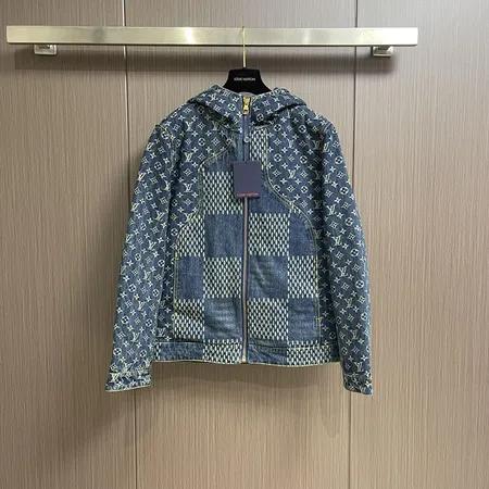 ルイヴィトン ダウンジャケット