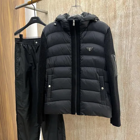 プラダ ダウンジャケット