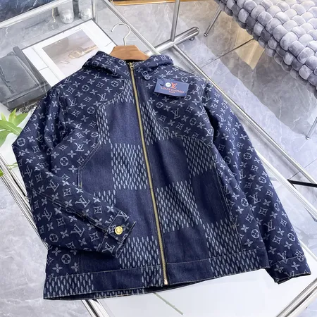 ルイヴィトン ダウンジャケット