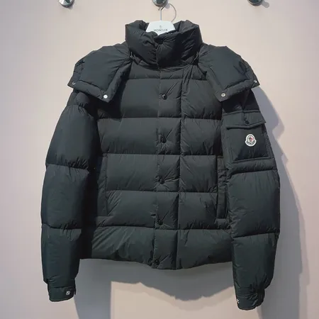 モンクレール ダウンジャケット