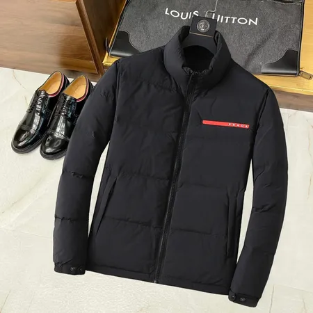 プラダ ダウンジャケット