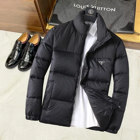 プラダ ダウンジャケット