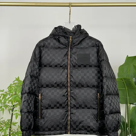 ルイヴィトン ダウンジャケット