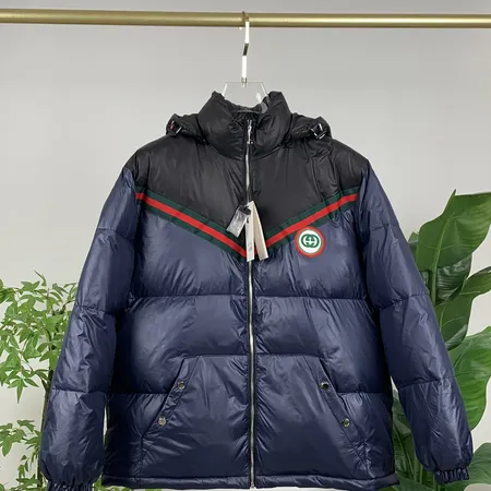 グッチ ダウンジャケット