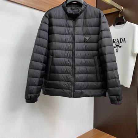 プラダ ダウンジャケット