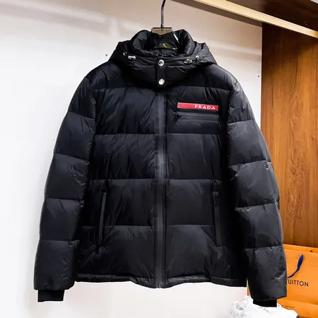 プラダ ダウンジャケット