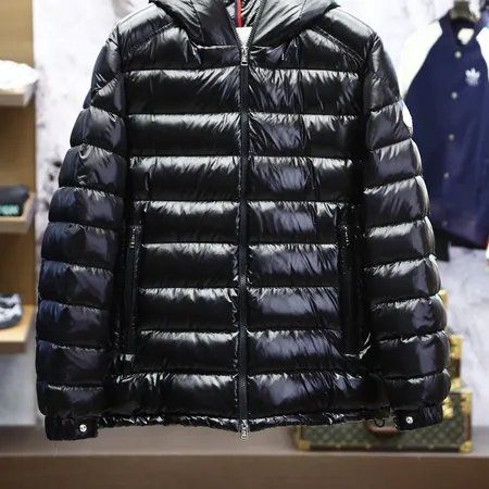 モンクレール ダウンジャケット