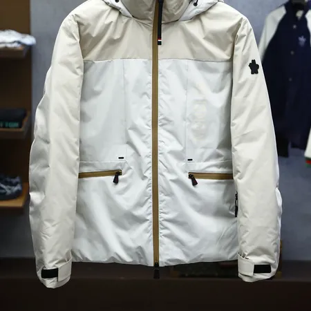 モンクレール ダウンジャケット