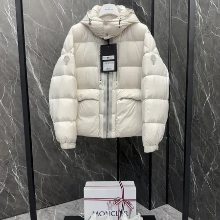 モンクレール ダウンジャケット