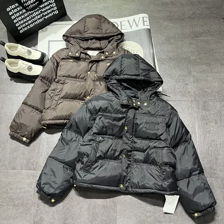 セリーヌ ダウンジャケット