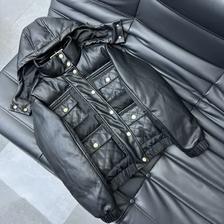 シャネル ダウンジャケット