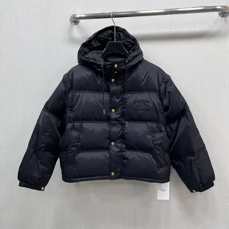 セリーヌ ダウンジャケット