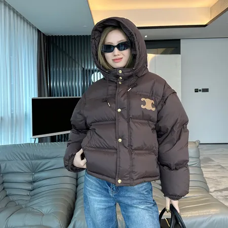 セリーヌ ダウンジャケット