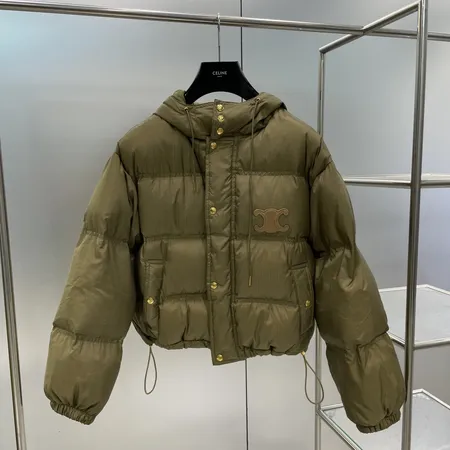 セリーヌ ダウンジャケット