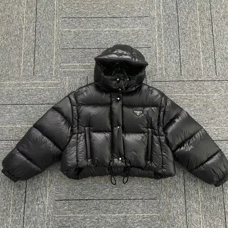 プラダ ダウンジャケット