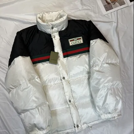 グッチ ダウンジャケット