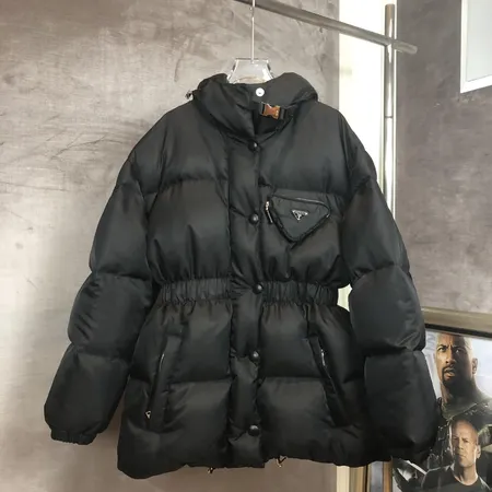 プラダ ダウンジャケット