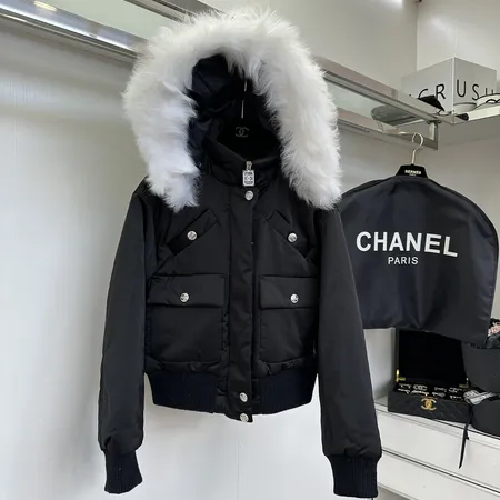 シャネル ダウンジャケット