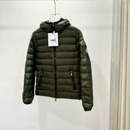 モンクレール ダウンジャケット