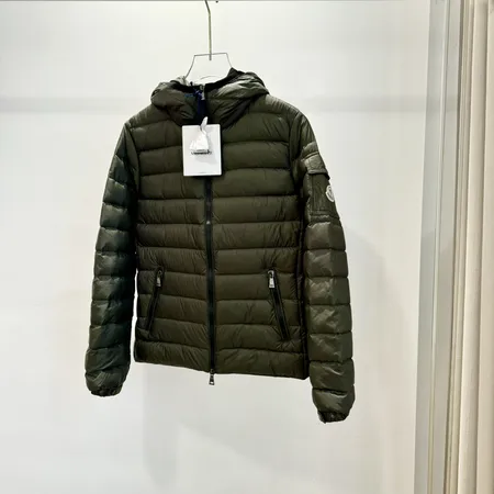 モンクレール ダウンジャケット