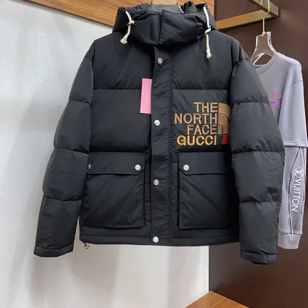 グッチ ダウンジャケット