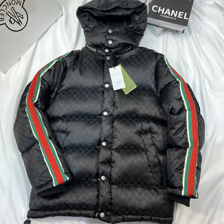 グッチ ダウンジャケット