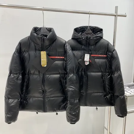 プラダ ダウンジャケット