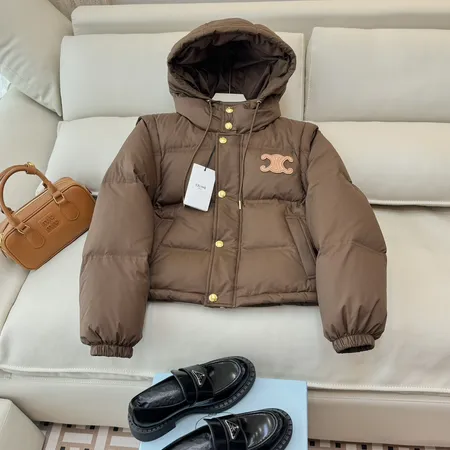 セリーヌ ダウンジャケット