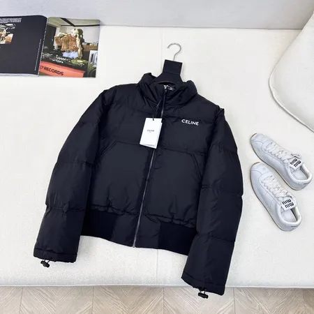 セリーヌ ダウンジャケット