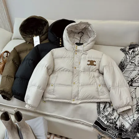 セリーヌ ダウンジャケット