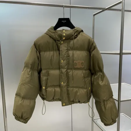 セリーヌ ダウンジャケット