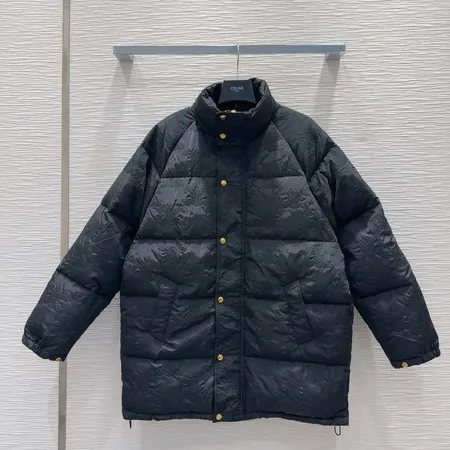 セリーヌ ダウンジャケット