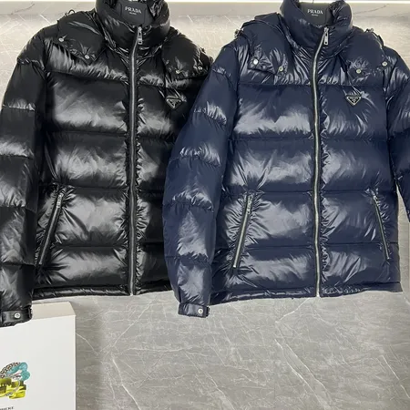プラダ ダウンジャケット