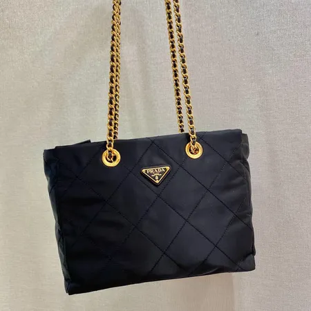 プラダ ショルダーバッグ