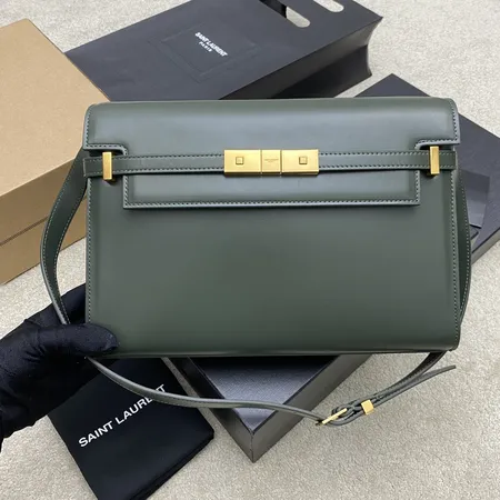 プラダ ショルダーバッグ