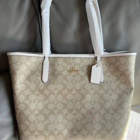 コーチ ハンドバッグ