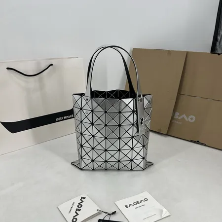 ミュウミュウ ハンドバッグ