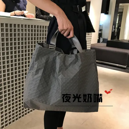 イッセイ ミヤケ ハンドバッグ