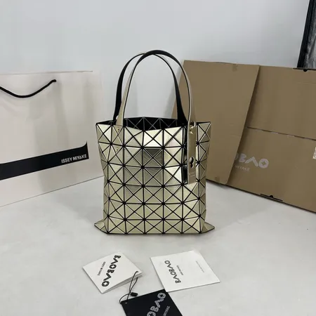 イッセイ ミヤケ ハンドバッグ