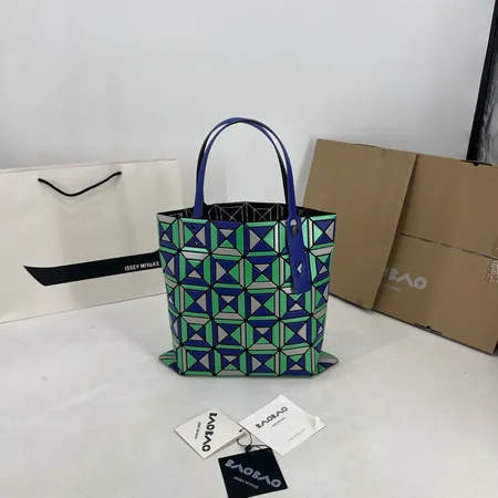 イッセイ ミヤケ ハンドバッグ