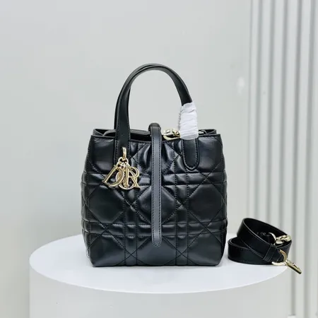 セリーヌ ショルダーバッグ