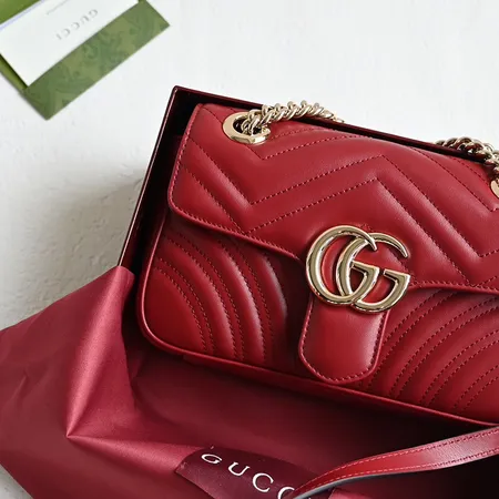 グッチ ショルダーバッグ